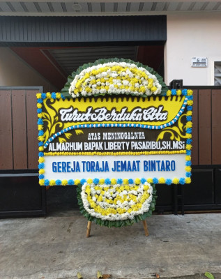 Papan Bunga Duka di Gunungendut
